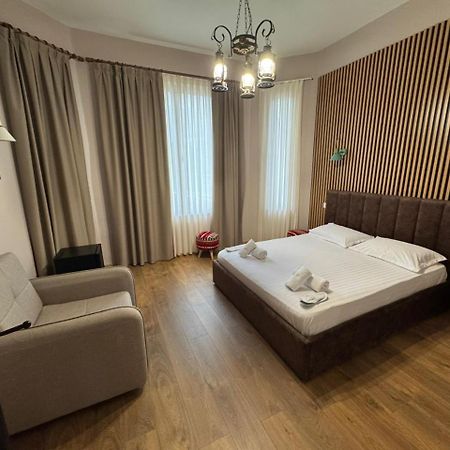 Oda Garden Boutique Hotel Tirana Bagian luar foto