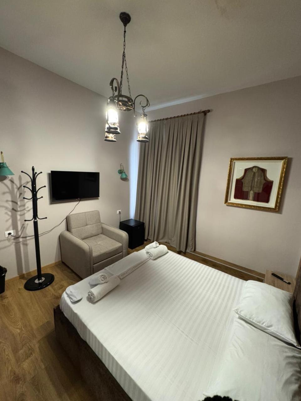 Oda Garden Boutique Hotel Tirana Bagian luar foto