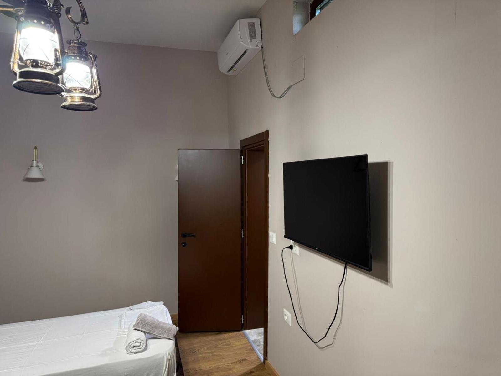 Oda Garden Boutique Hotel Tirana Bagian luar foto