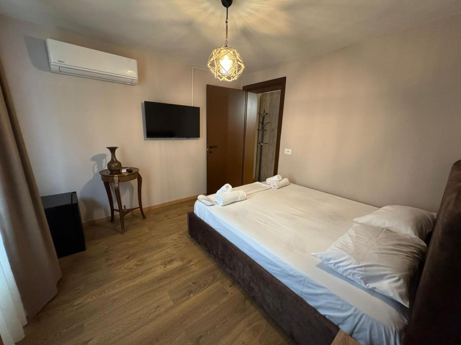 Oda Garden Boutique Hotel Tirana Bagian luar foto